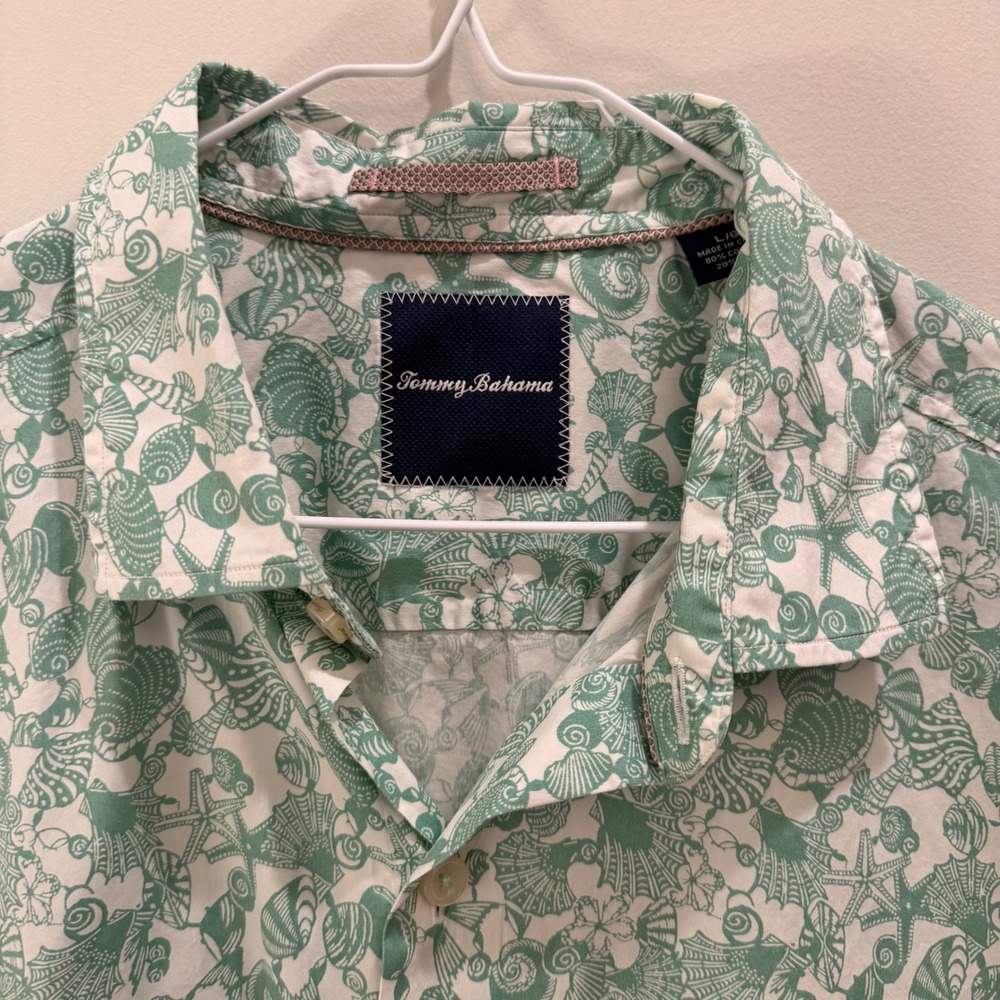Tommy Bahama Mens Large Green White Sea Shell Starfish Cotton Silk Aloha Shirt - Picture 2 of 4